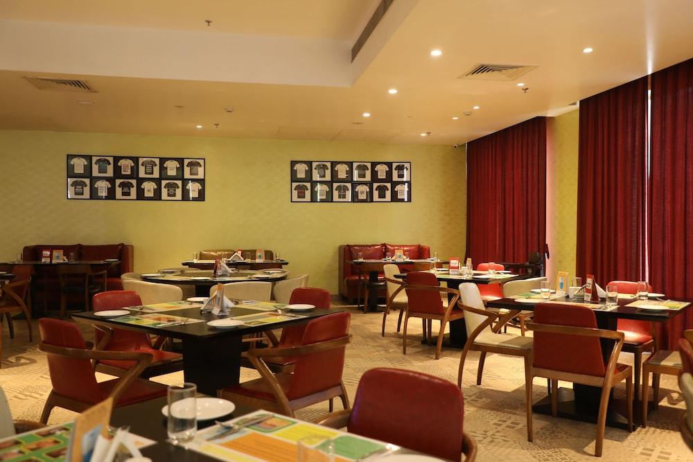 Lemon Tree Premier, Patna Hotell Patna  Exteriör bild
