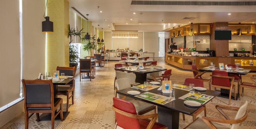 Lemon Tree Premier, Patna Hotell Patna  Exteriör bild