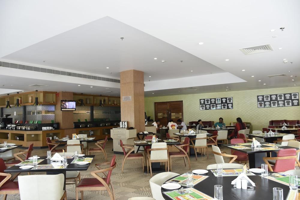 Lemon Tree Premier, Patna Hotell Patna  Exteriör bild