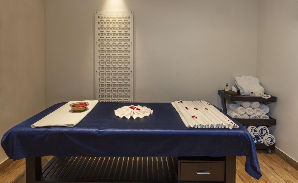 Lemon Tree Premier, Patna Hotell Patna  Exteriör bild