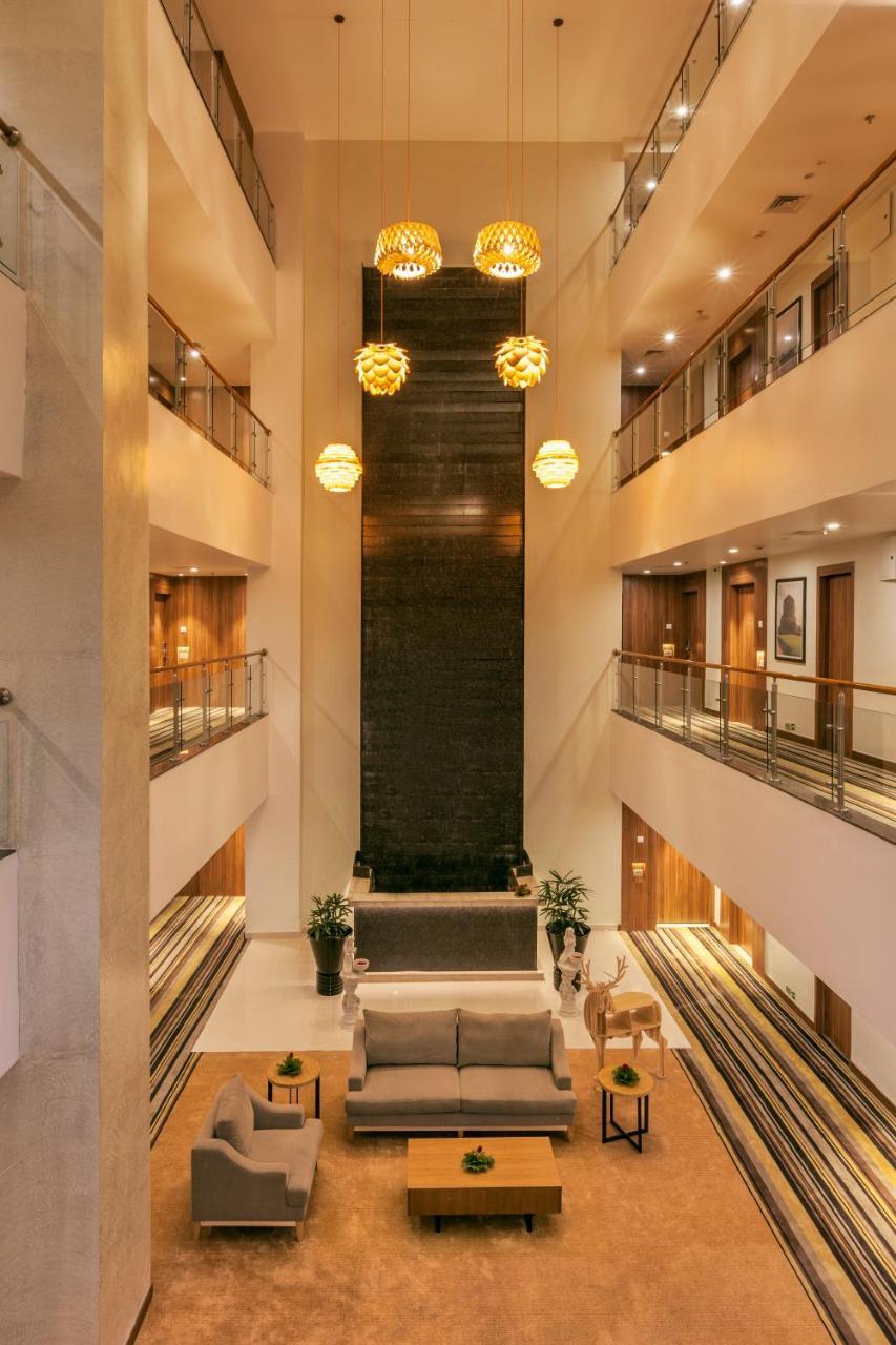 Lemon Tree Premier, Patna Hotell Exteriör bild